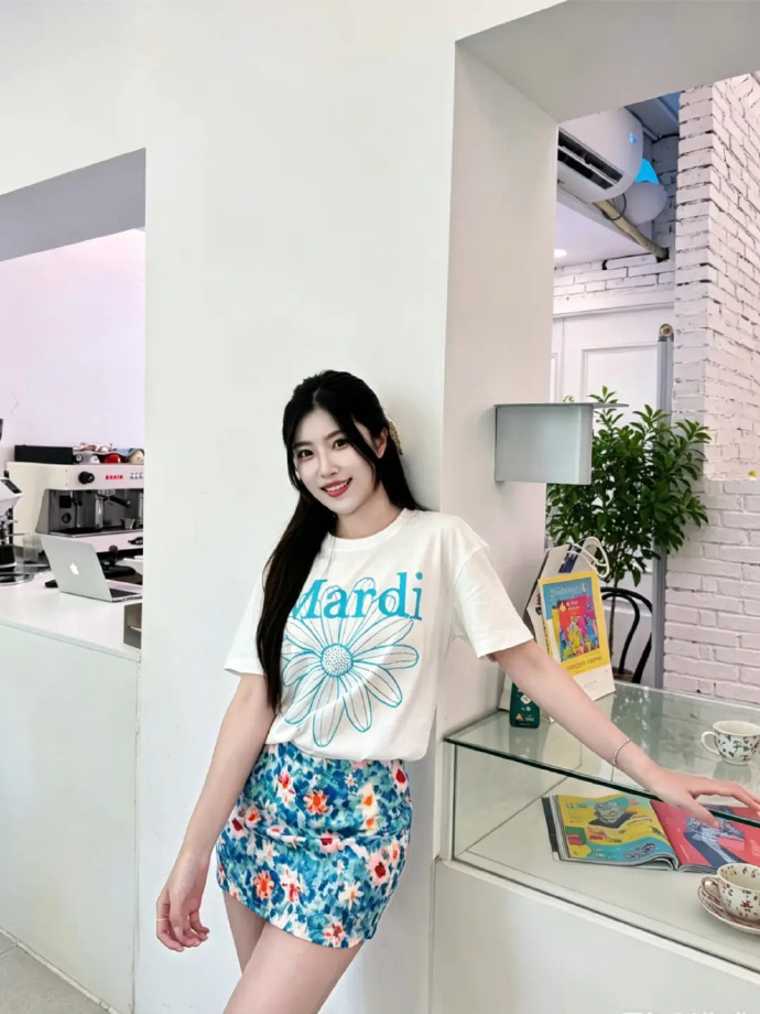 MARD小雏菊短袖 71元 - 86线报