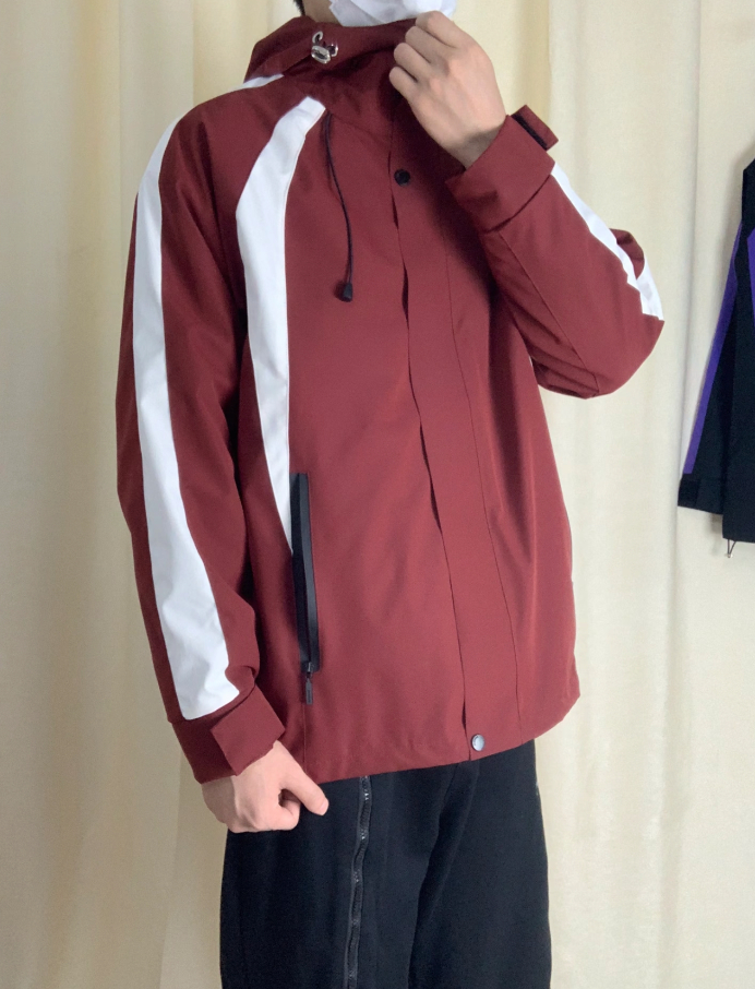 单件折算下来才29.9r 男女同款的 还是不容易撞衫撞款的酒红色 - 86线报