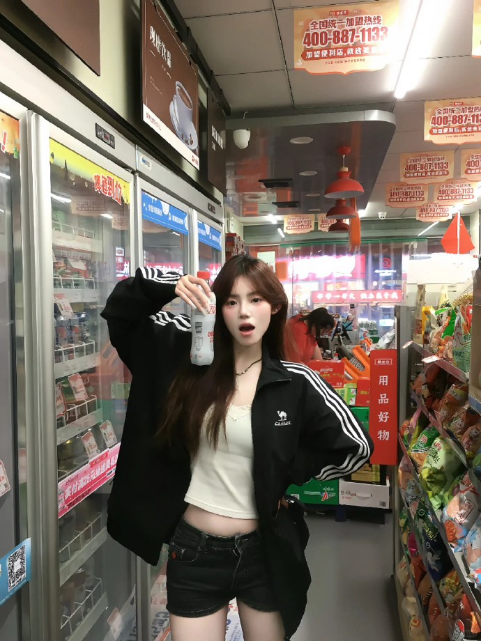 好价仅限今天⚠️某物同款要????????????一件‼️ 128????左右 骆驼 条纹外套 - 折送网