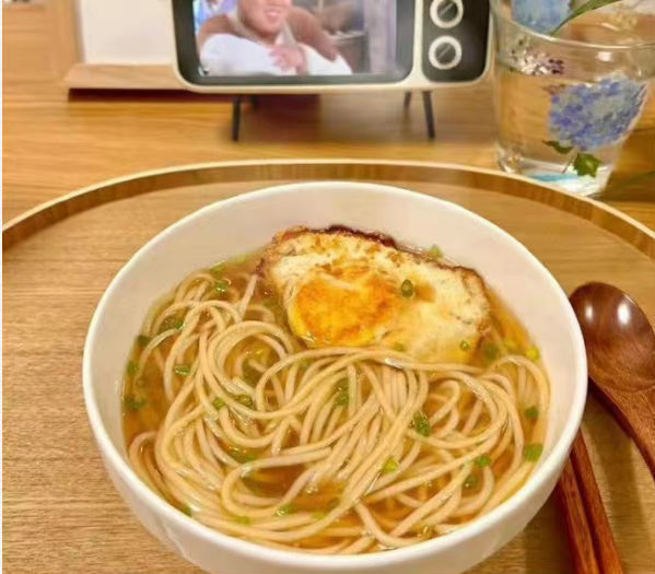 金龙鱼手擀鸡蛋挂面900g*3袋 16.23元 - 86线报