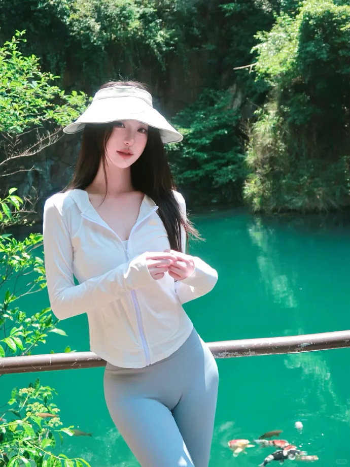 美力城冰丝修身防晒衣 39.81元 - 86线报