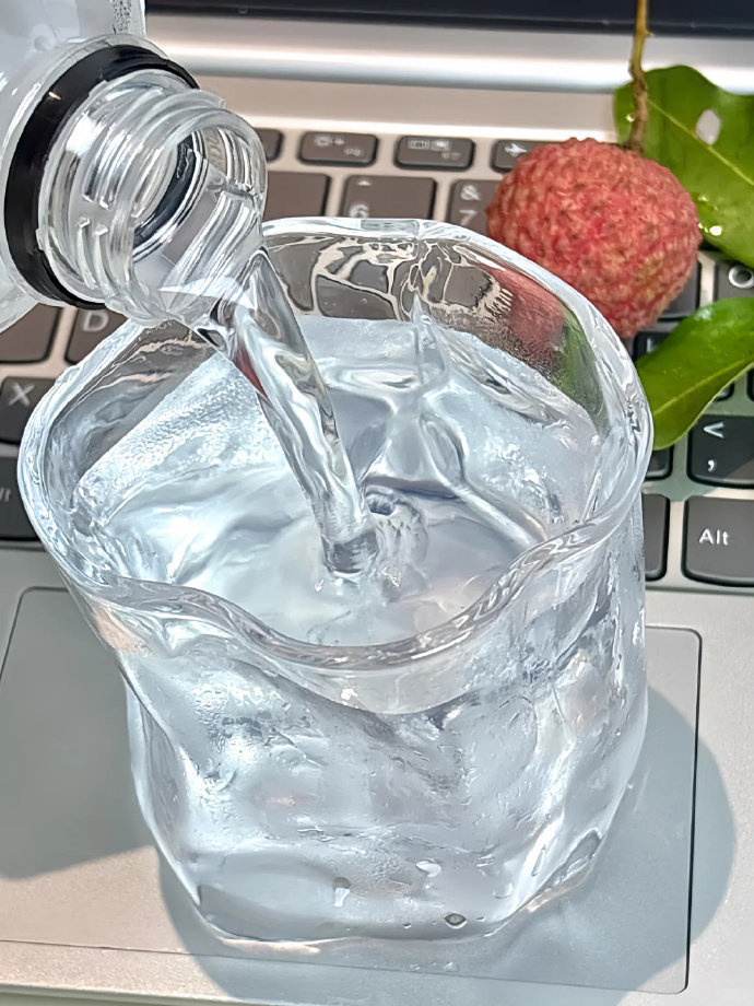 外星人电解质水饮料300ml*6瓶 12.26元 - 86线报