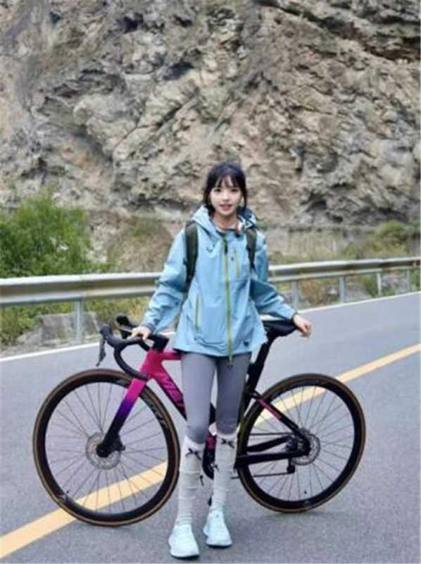 雅鹿男女同款三合一冲锋衣 149元 - 线报酷