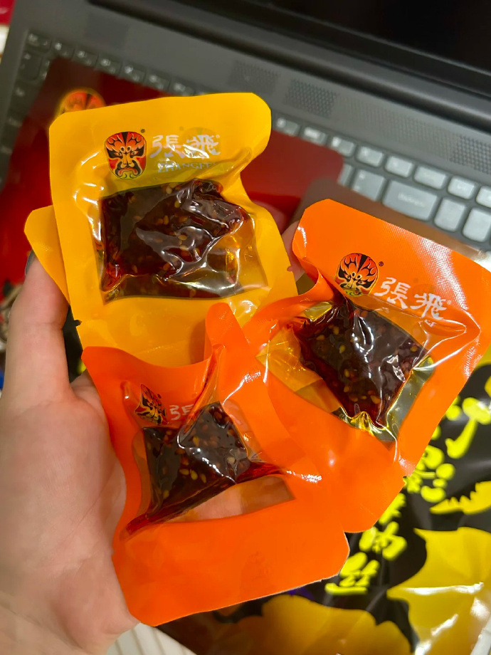 香辣 五香 两个口味可选 到手打开都是独立小包装的🤤想吃就吃很方便 - 美泡泡