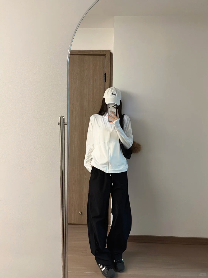 觅橘连帽防晒服 34元 - 86线报