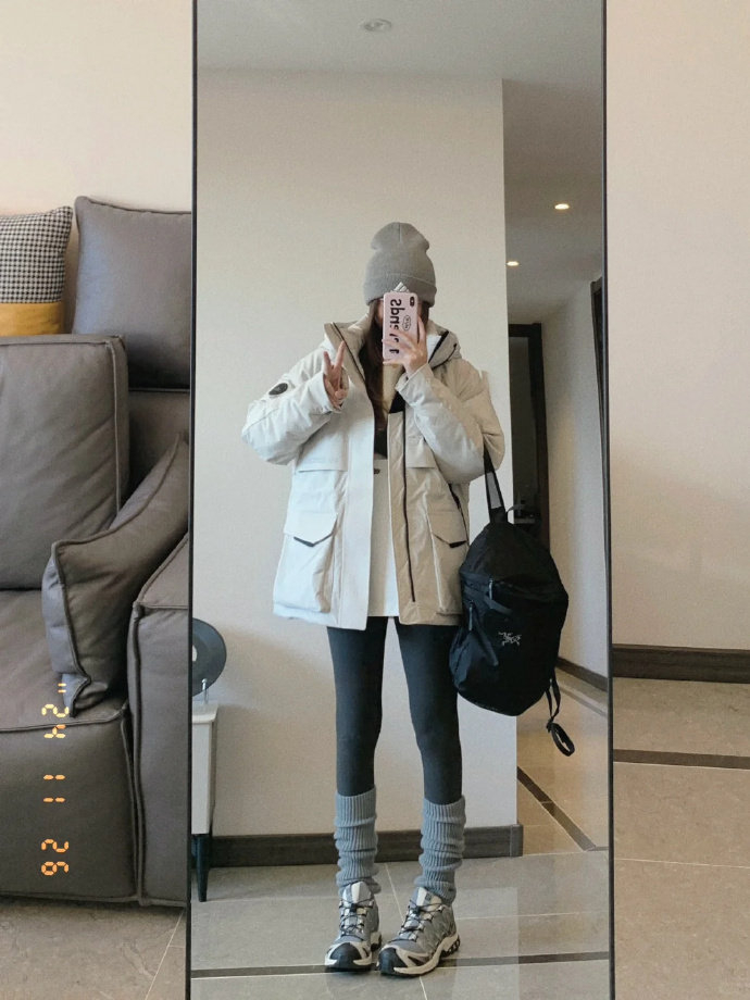 美力城檀健次同款收腰风衣鹅绒羽绒服 405元 - 86线报
