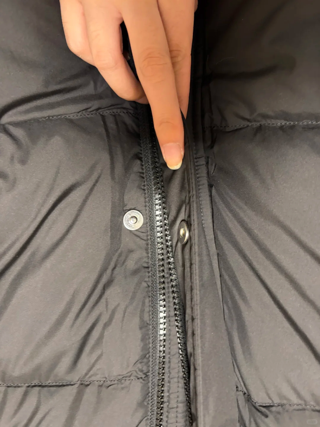雪中飞连帽羽绒服 196-210元 - 86线报