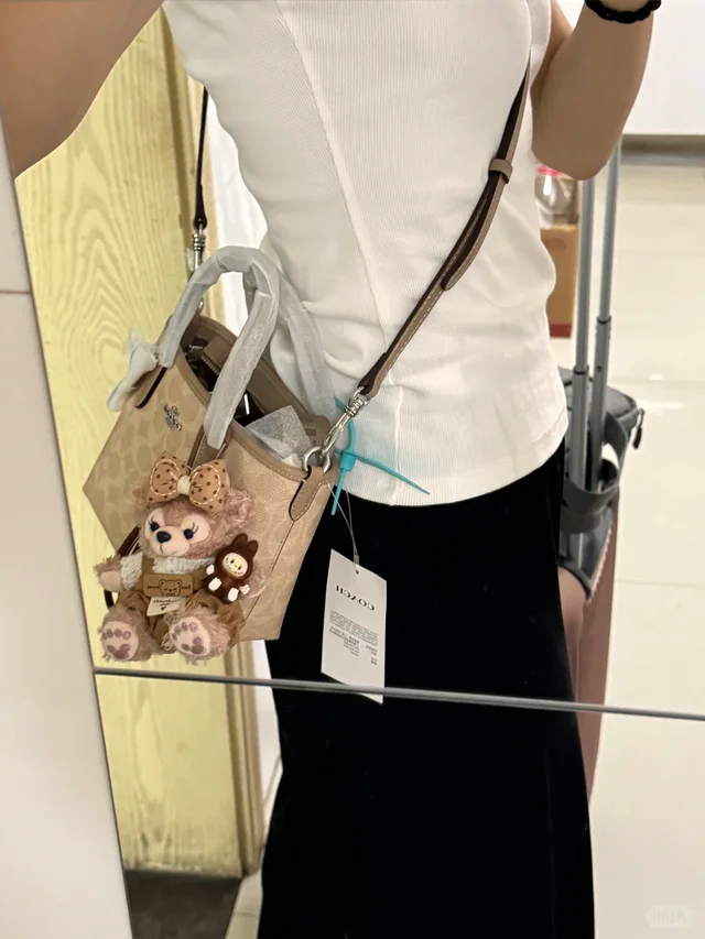 COACH蔻驰单肩斜挎包 881元 - 86线报 COACH蔻驰单肩斜挎包 881元 - 86线报
