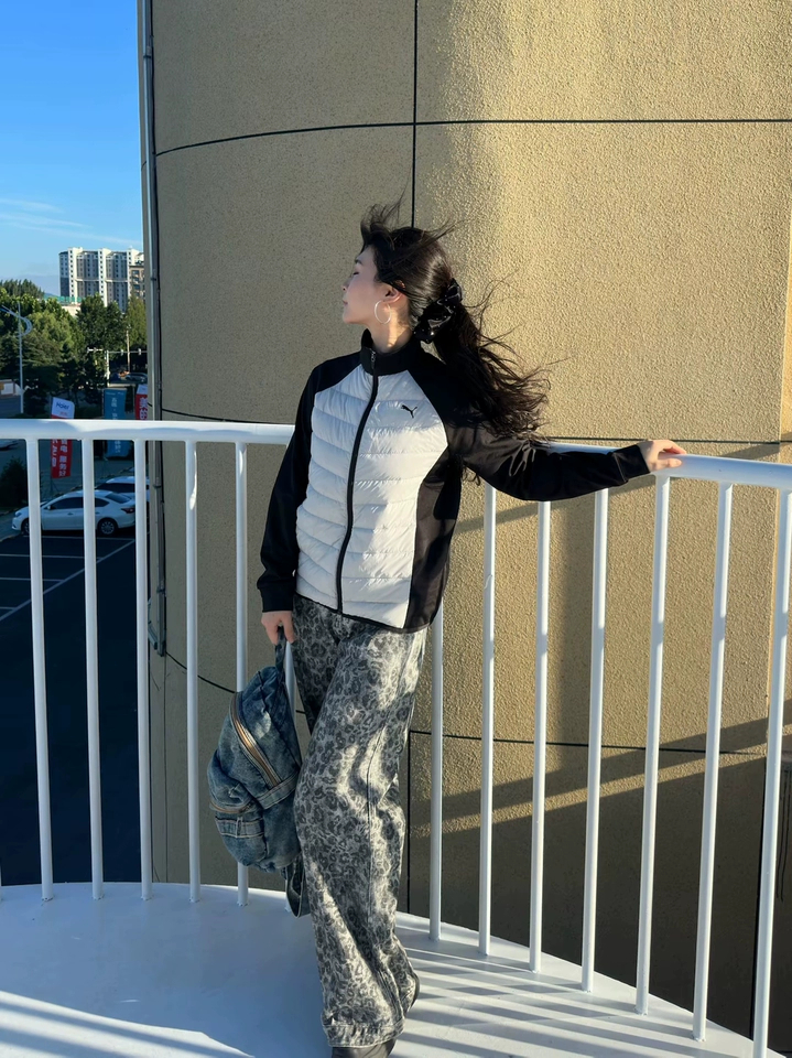 puma轻薄款拼接羽绒服 175-185元 - 86线报