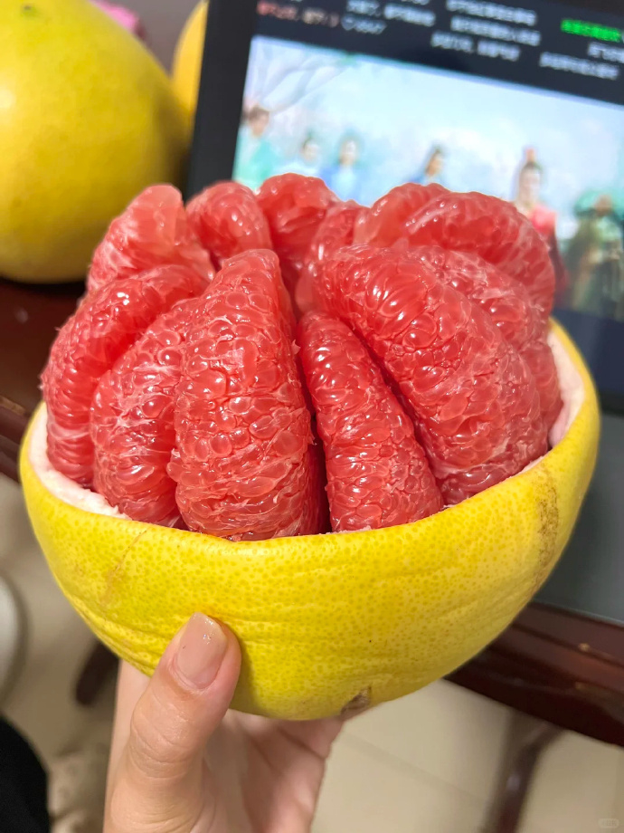 红心蜜柚 9.9元 - 86线报