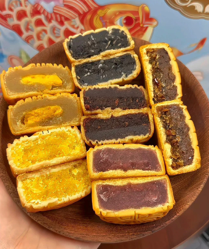 良品铺子中秋月饼礼盒到手10味17枚 29.9元 - 86线报