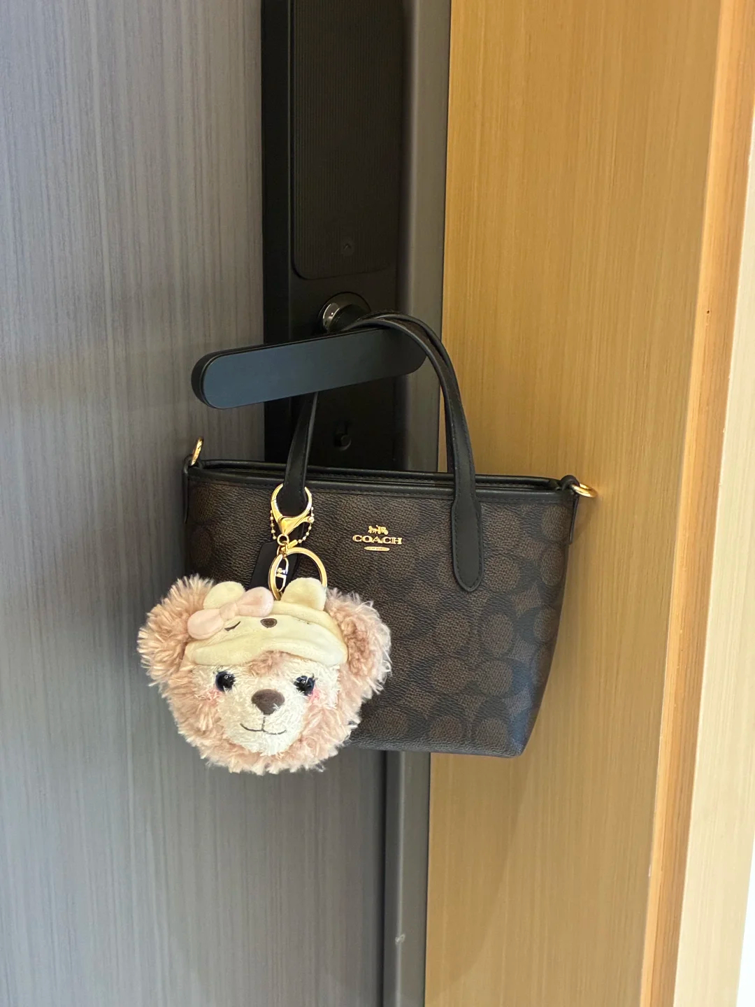 COACH蔻驰单肩斜挎包 897元 - 86线报
