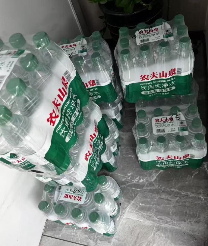 农夫山泉饮用水拍2件48瓶 37元 - 86线报