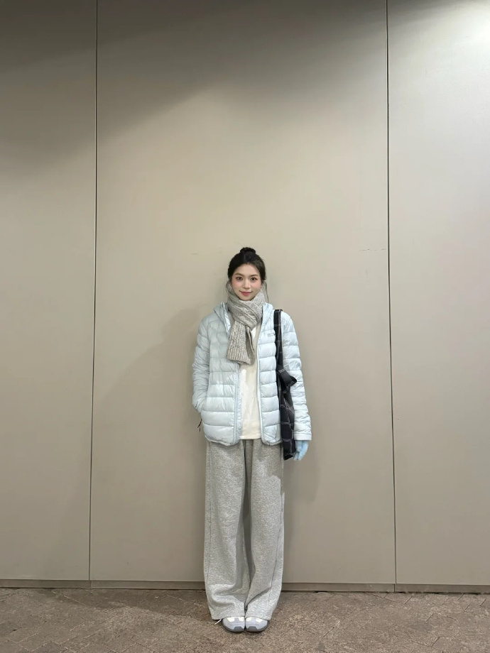 雪中飞轻薄羽绒排骨服 31元 - 86线报 雪中飞轻薄羽绒排骨服 31元 - 86线报