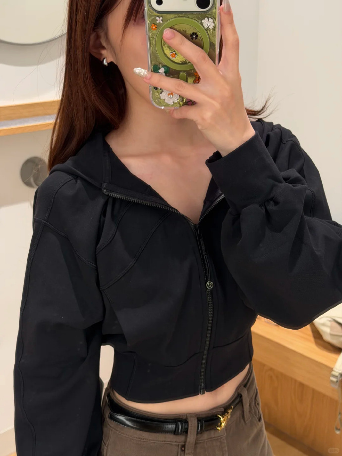 lululemon Define连帽外套 688元 - 86线报