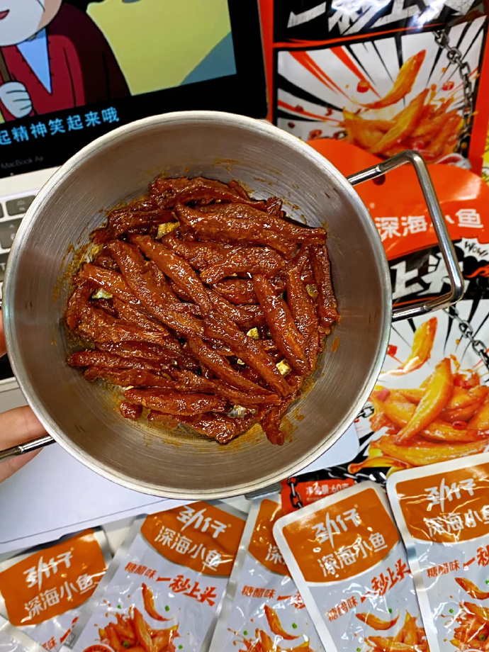劲仔小鱼等零食拍4件 23.9元 - 86线报