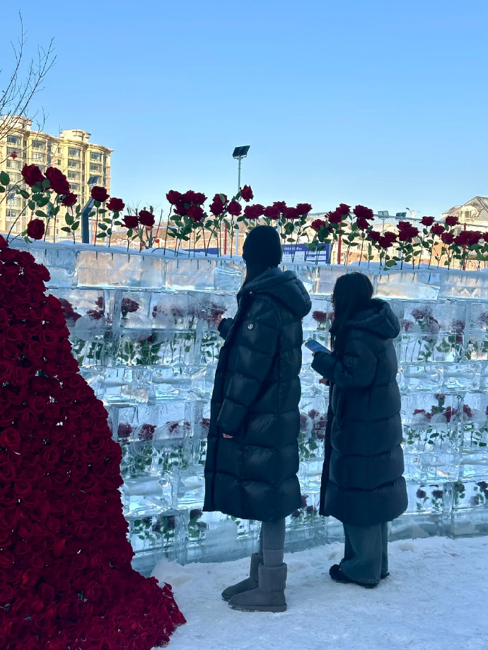 雪中飞黑曜石系列鹅绒户外三防羽绒服 279元 - 86线报 雪中飞黑曜石系列鹅绒户外三防羽绒服 279元 - 86线报