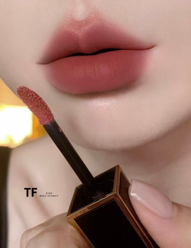 TF黑金唇雾口红+香水1.5ml*2+化妆镜卡包 243.6元 - 86线报 TF黑金唇雾口红+香水1.5ml*2+化妆镜卡包 243.6元 - 86线报