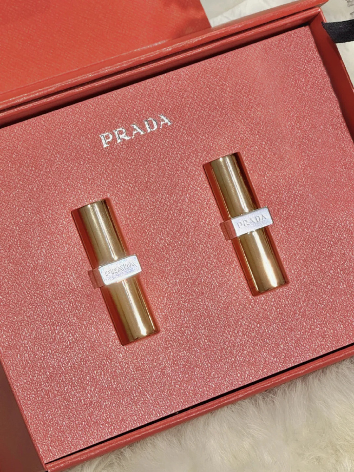 PRADA普拉达非正棕唇膏107色+赠限定版B03色 149.5元 - 86线报