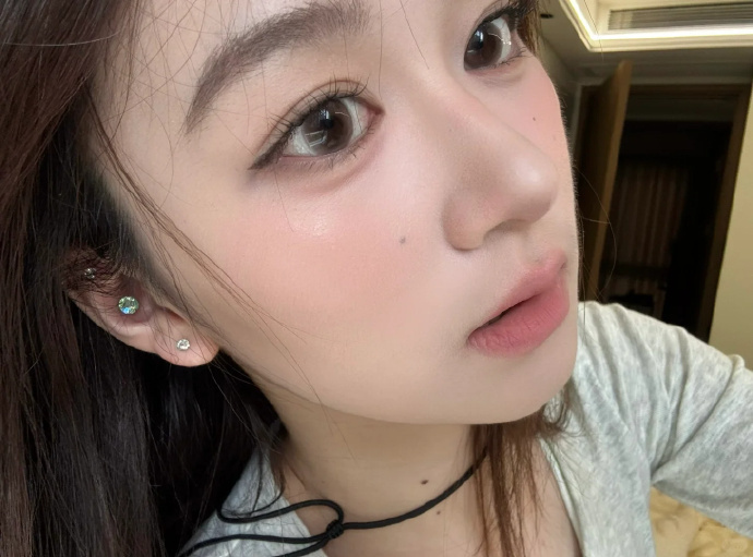 方里防晒粉底液25ml+粉扑 29元 - 86线报
