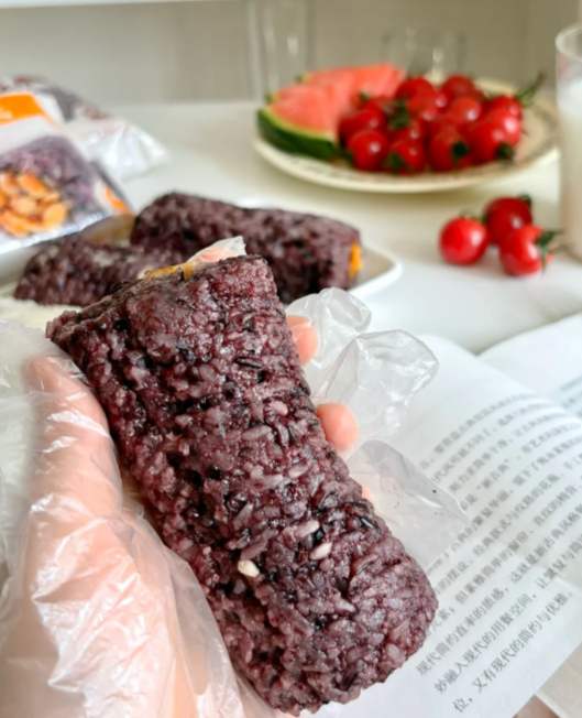 米达屋手卷长条饭团150g*6个 29.9元 - 86线报
