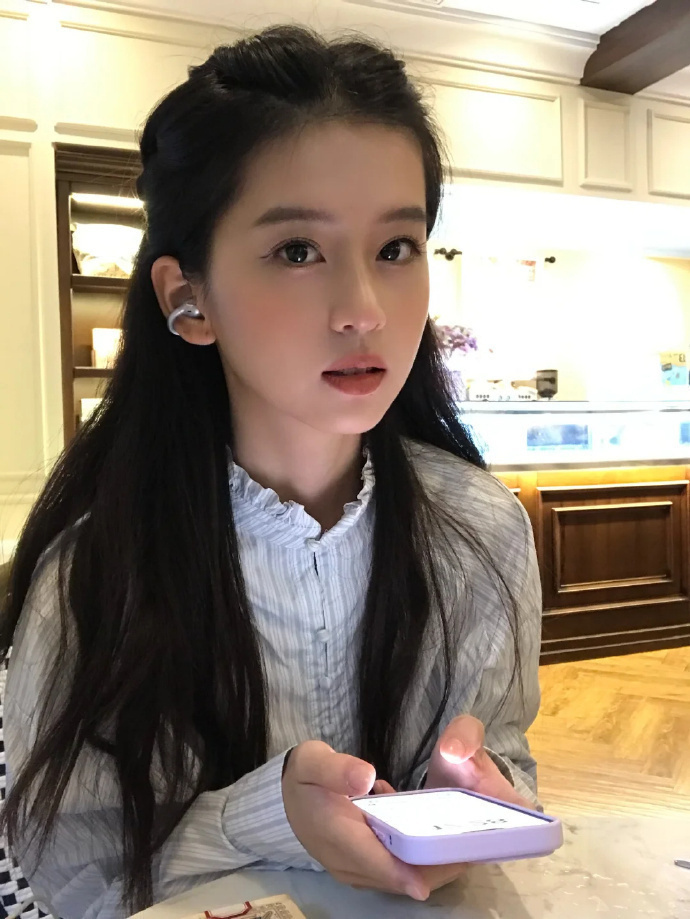 萨勒芬妮耳夹式舒适蓝牙耳机 68元，萨勒芬妮挂耳式全景音效耳机 68元 - 86线报
