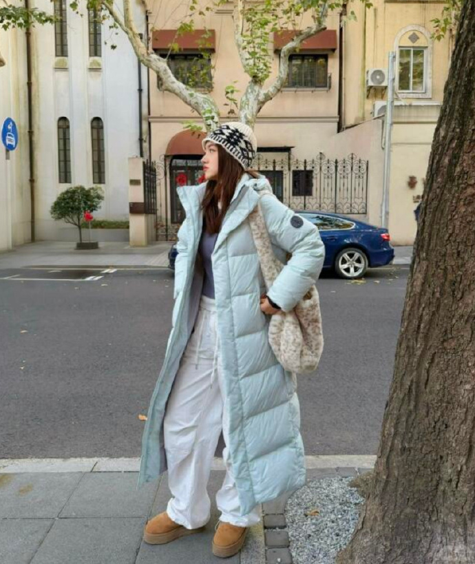 雪中飞长款羽绒服 132元 - 86线报