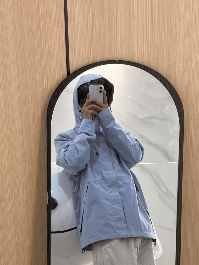 快🚀冲锋衣好价❗ 39.9💰男女同款冲锋衣 也可以直接冲三合一99💰 户外运动 - 86线报 快🚀冲锋衣好价❗ 39.9💰男女同款冲锋衣 也可以直接冲三合一99💰 户外运动 - 86线报