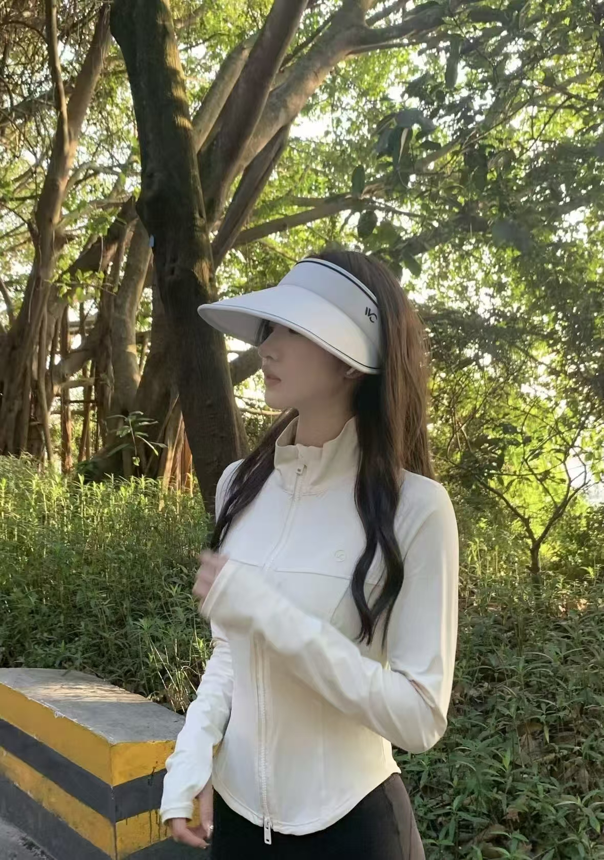 VVC修身防晒衣 68元 - 86线报 VVC修身防晒衣 68元 - 86线报