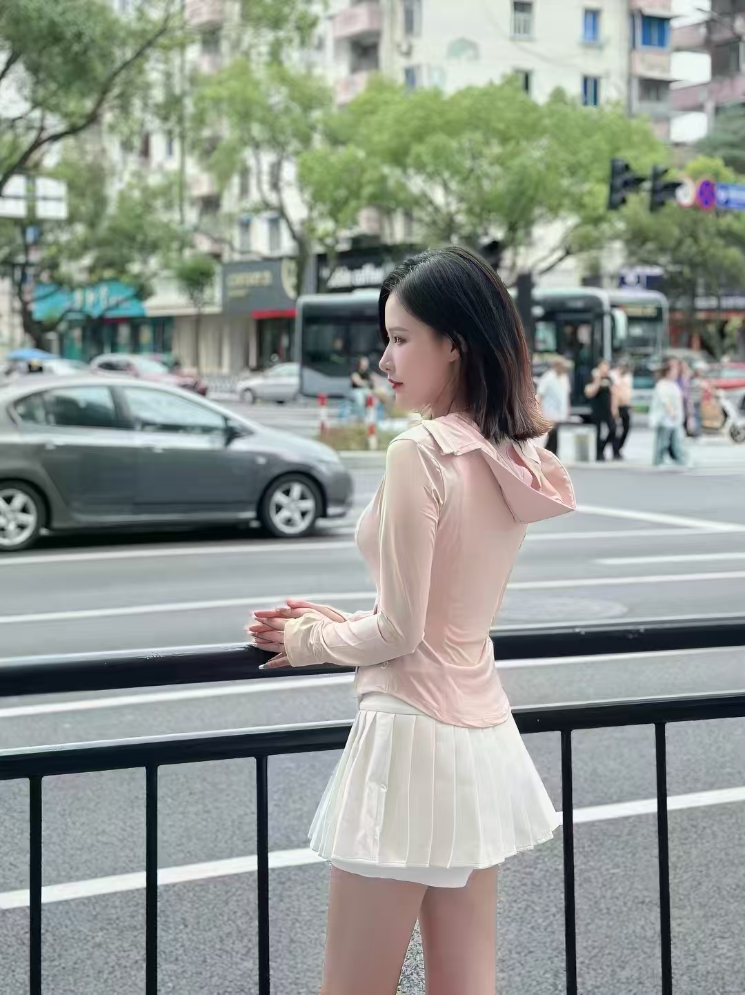 小野和子帽檐款修身防晒服 44.9元 - 86线报 小野和子帽檐款修身防晒服 44.9元 - 86线报