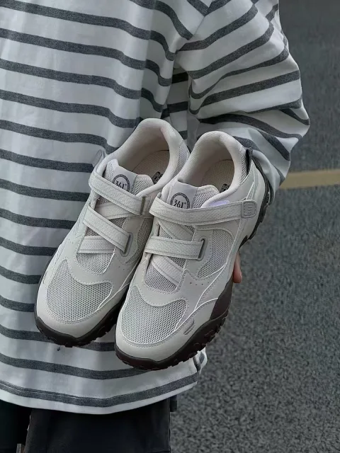 361° 玛丽珍运动鞋 女款 夏季 网面透气 银色 薄底 图片 2