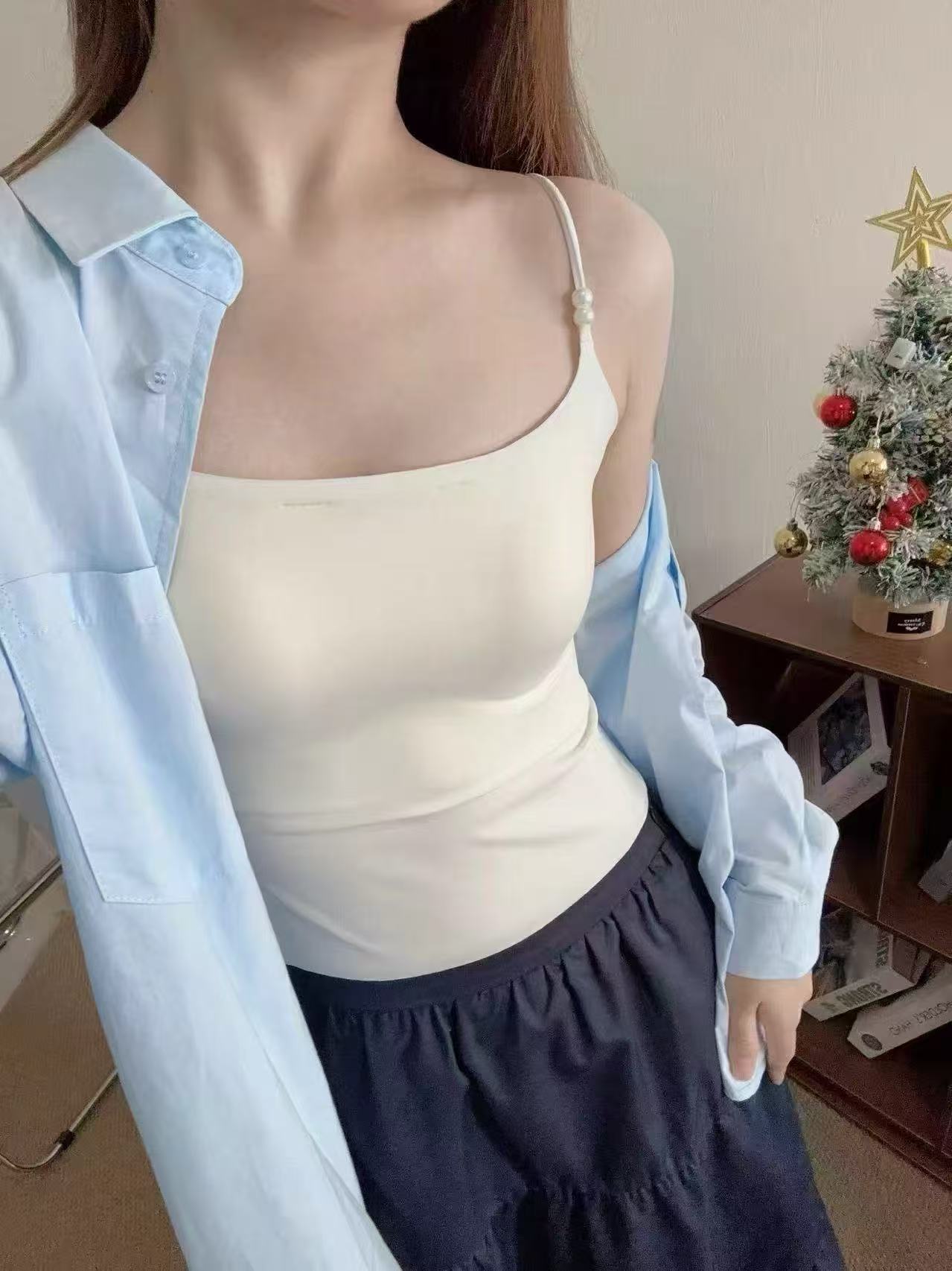 草本初色一体式吊带背心 39元 - 86线报