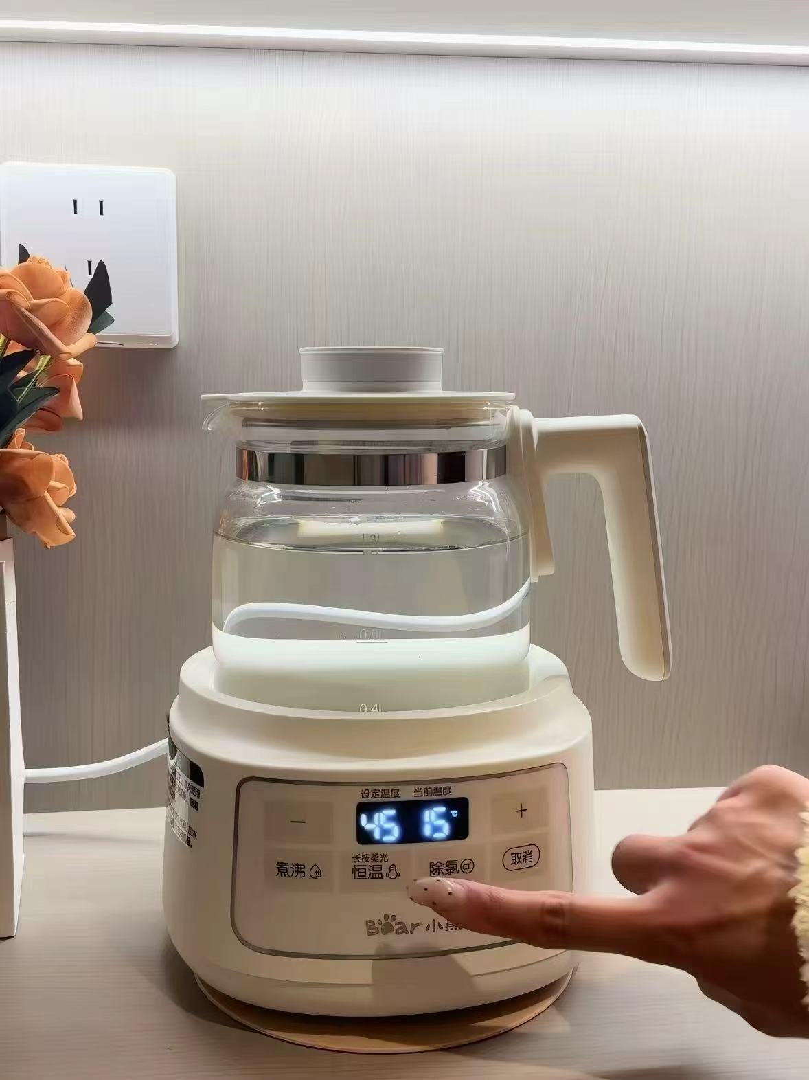 小熊全玻璃恒温壶1.3L 125.2元 - 86线报