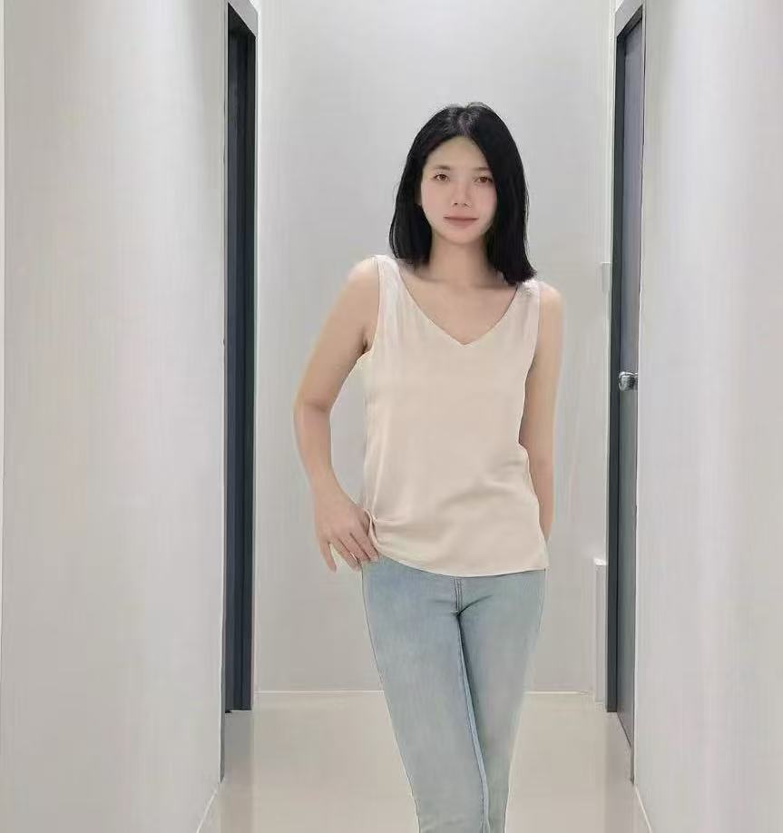 简云仿真丝无痕吊带 15.9元 - 86线报