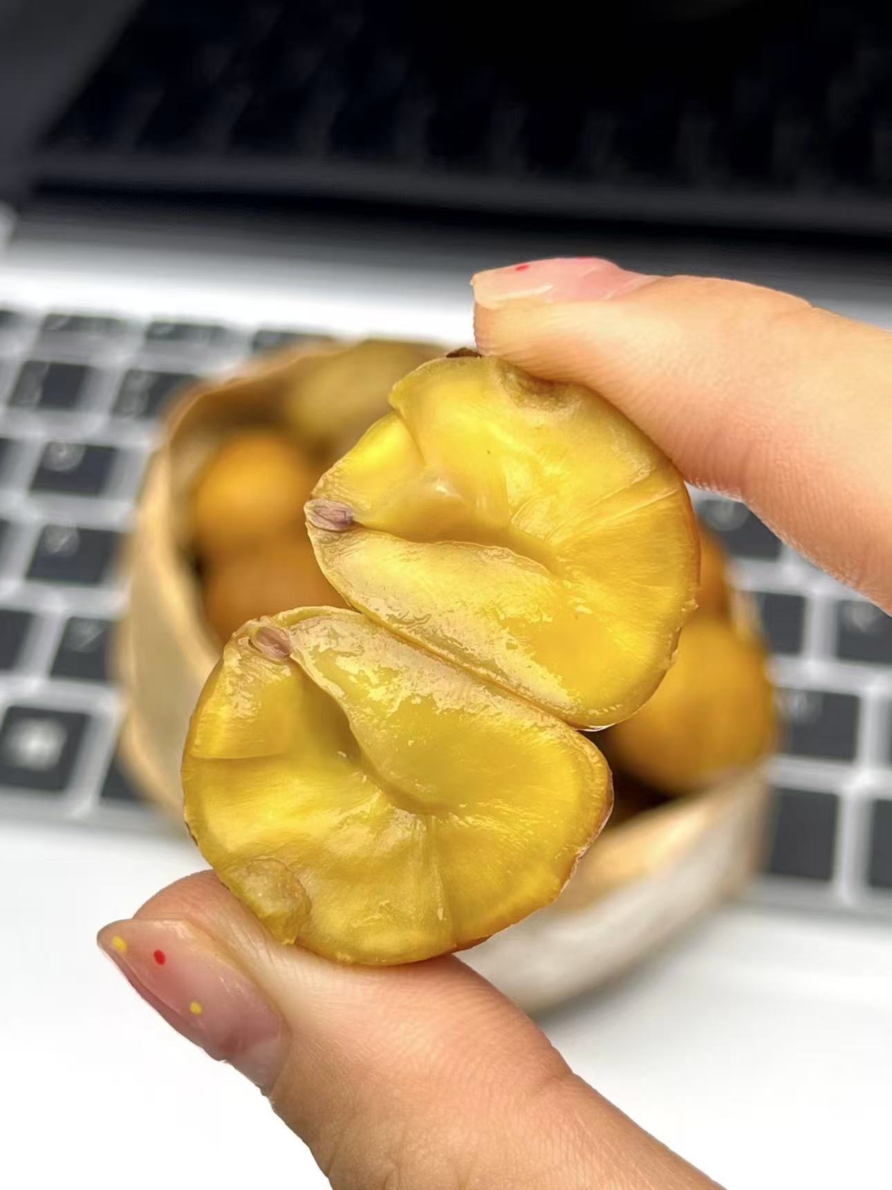 粒上皇板栗仁拍13件 27元 - 86线报
