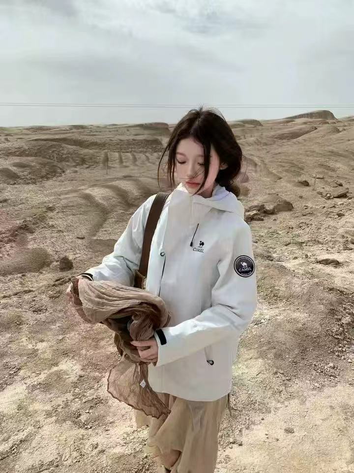 骆·驼王者凯甲ICON三合一冲锋衣 333元 - 86线报