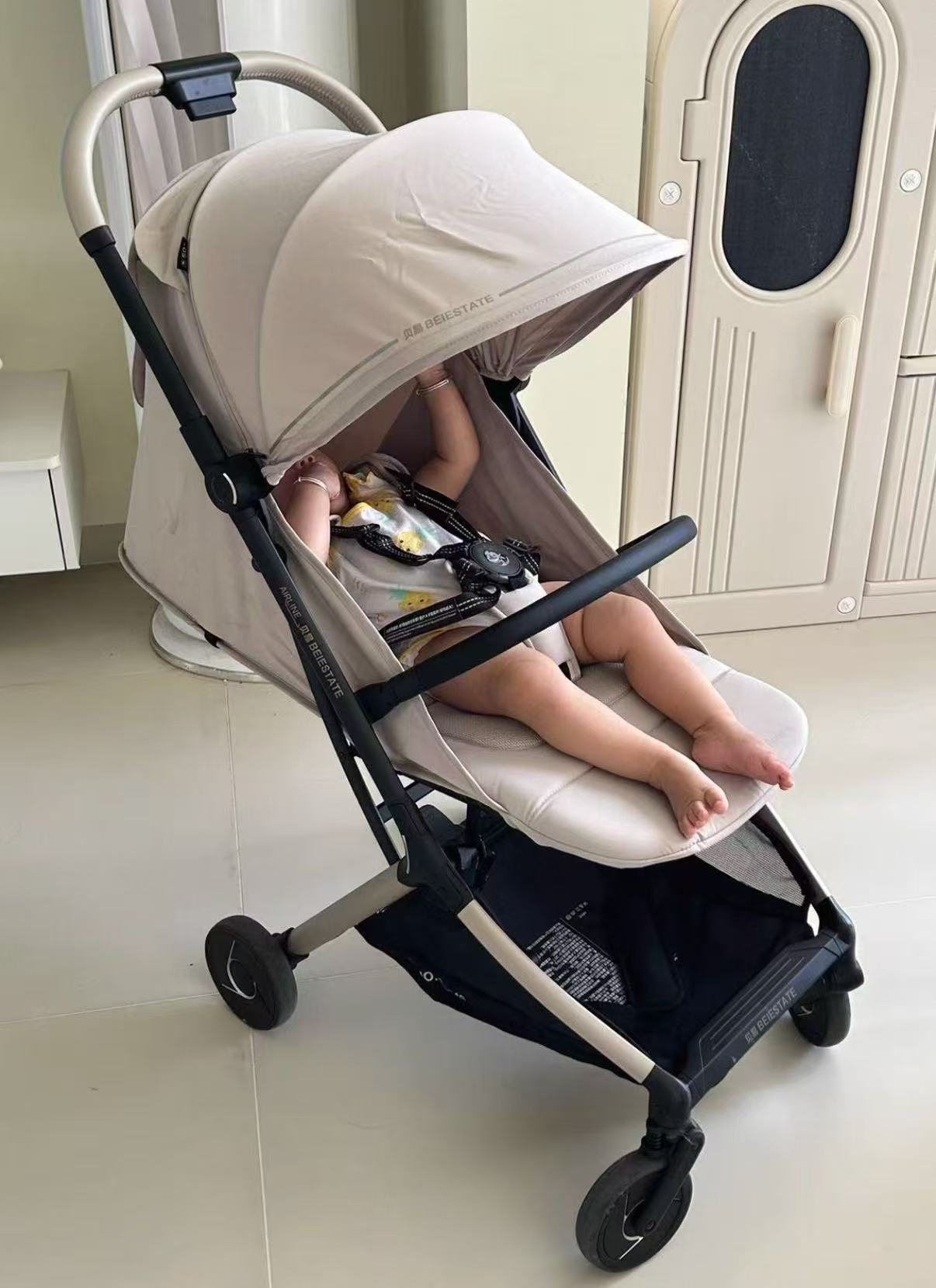 贝易新航线可折叠婴儿车 1190元 - 86线报