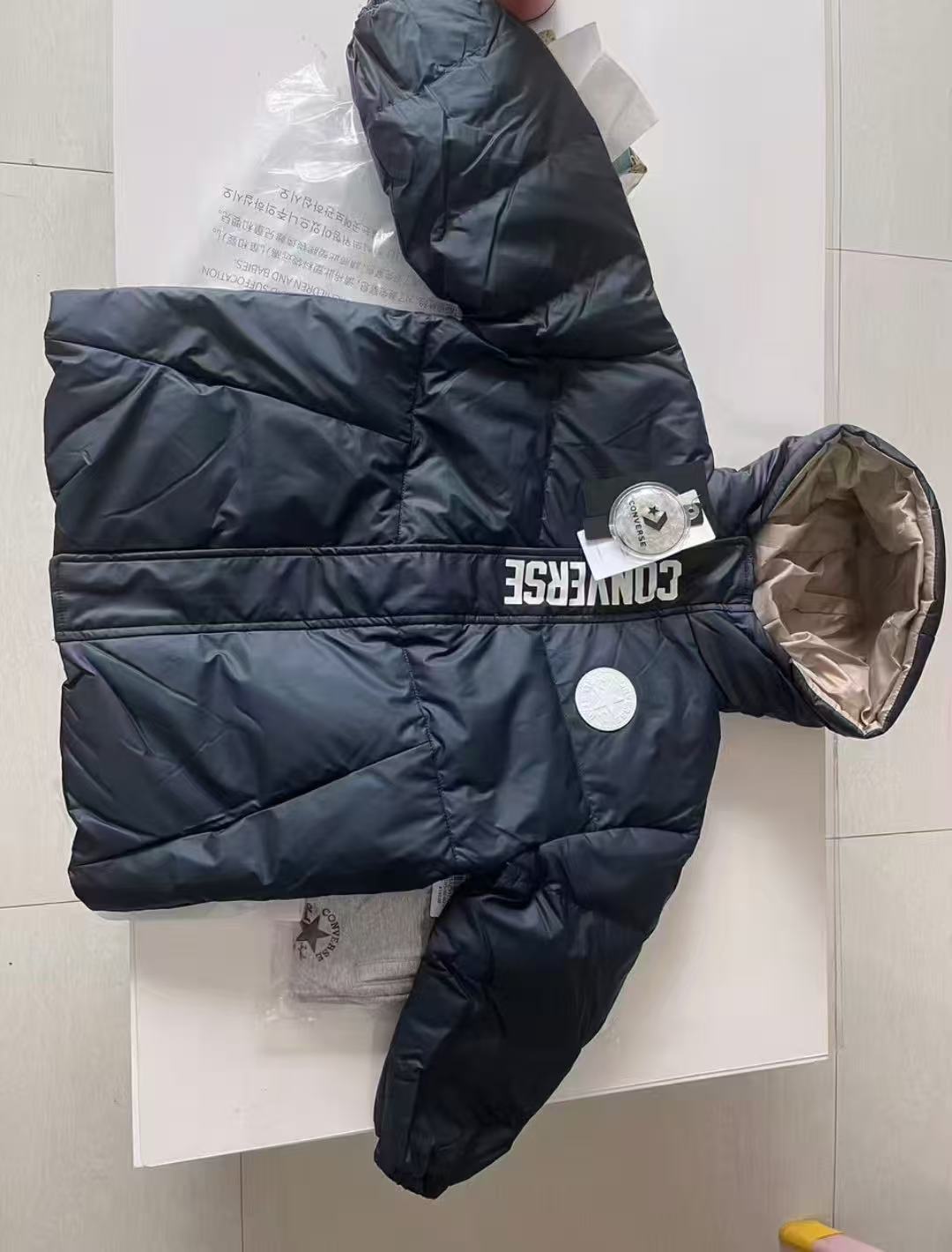 匡威儿童装泡芙面包服连帽羽绒服正黑色160/76充绒量约178g 拍短款 - 线报酷
