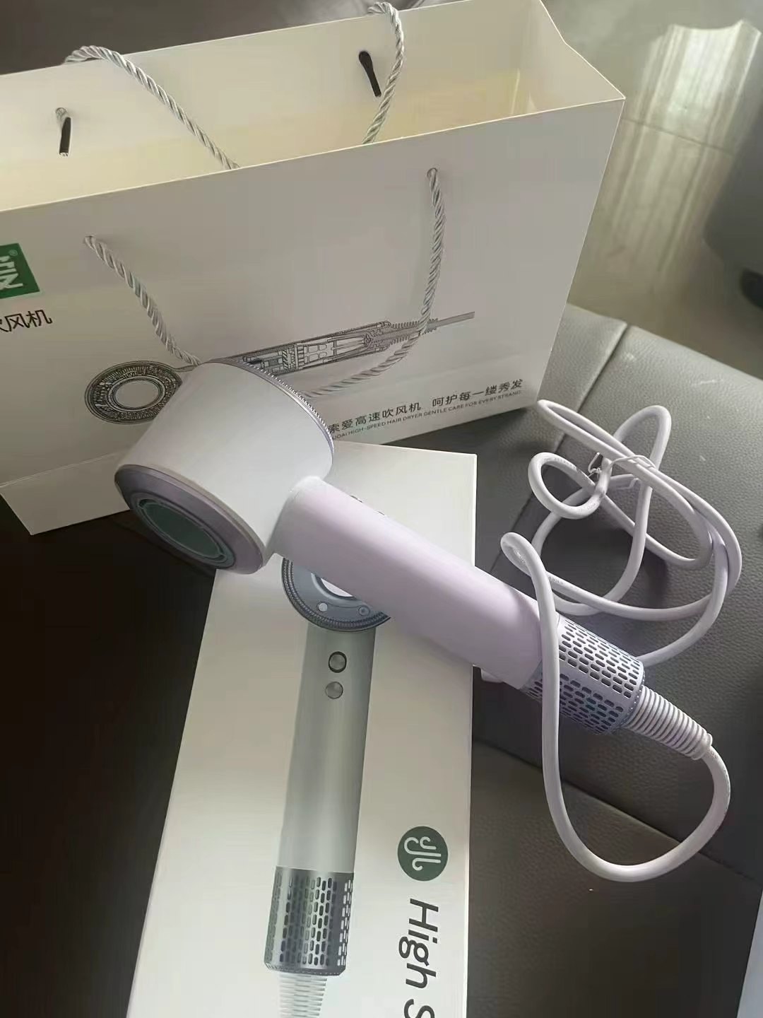 索爱M6高速电吹风机负离子护发轻音大风力速干不伤发风筒新款两色任选 127.6元 - 86线报
