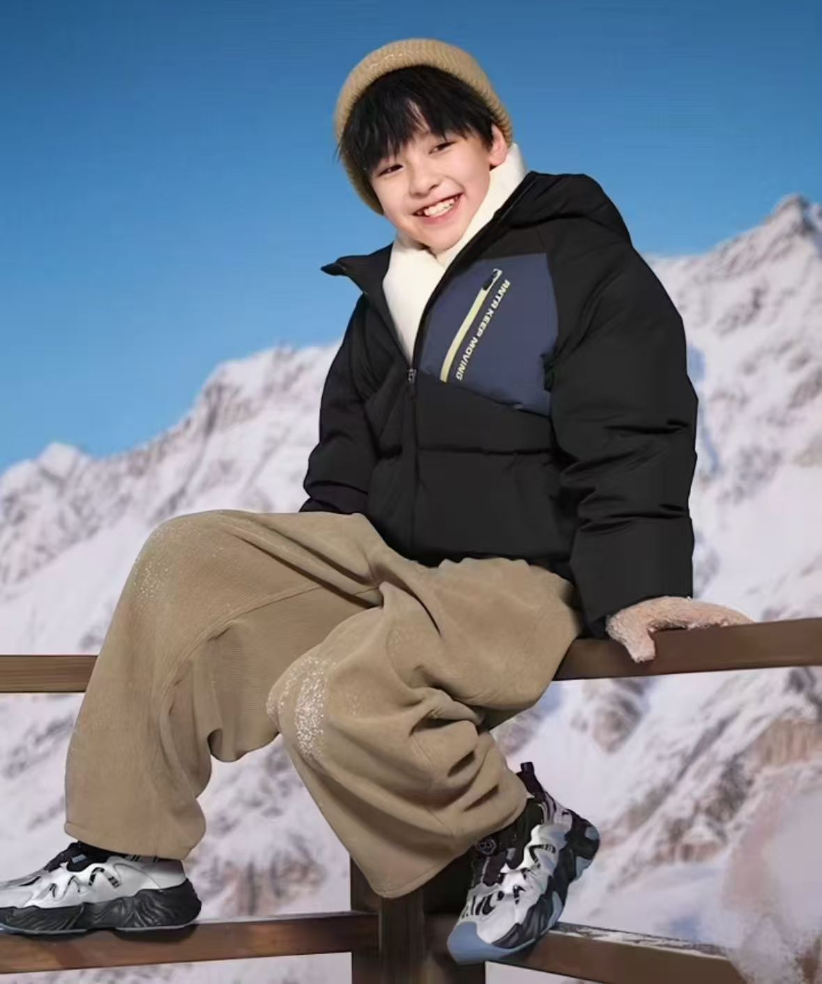 安踏儿童男童面包羽绒服2026年冬季新款女童保暖加厚防水羽绒外套 173.2元 - 86线报