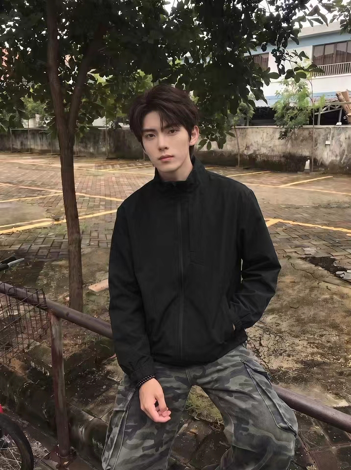 雪中飞飞行夹克男女户外运动休闲登山服秋款工装机能冲锋外套PCD 44元 - 86线报