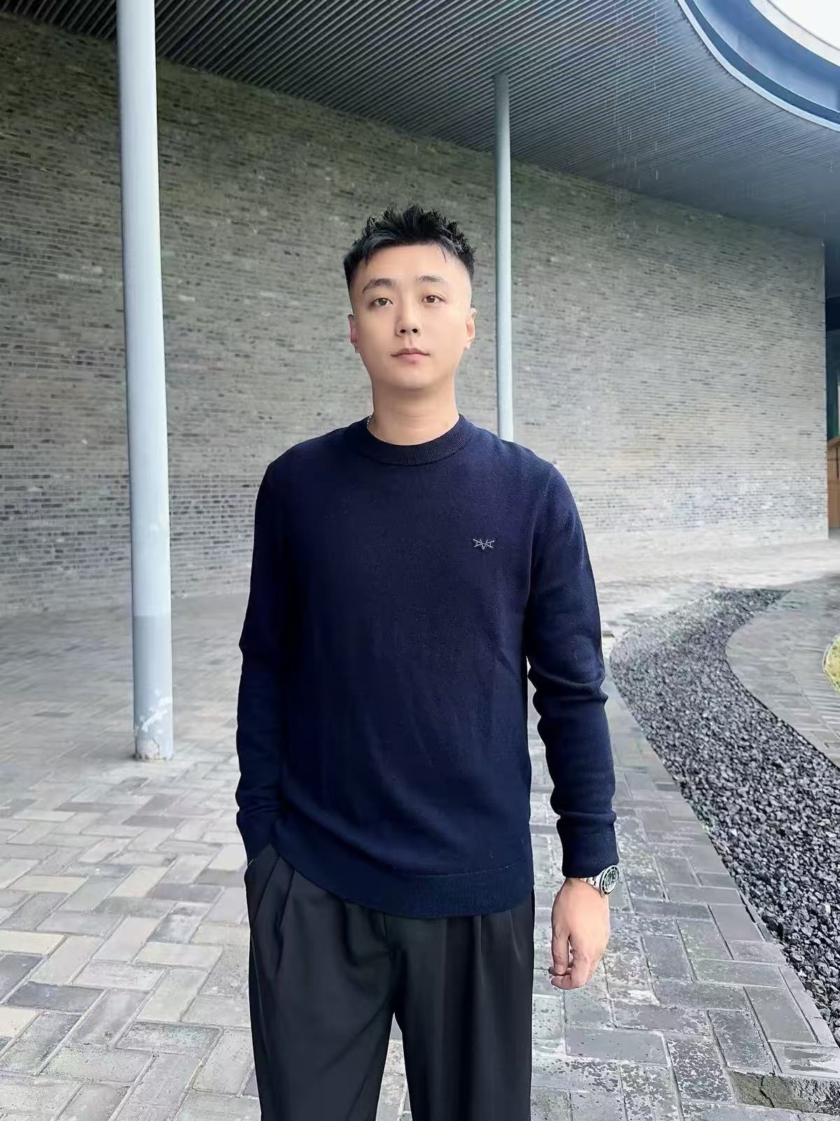 海澜之家轻商务长袖针织衫黑色男款 122.5元 - 86线报