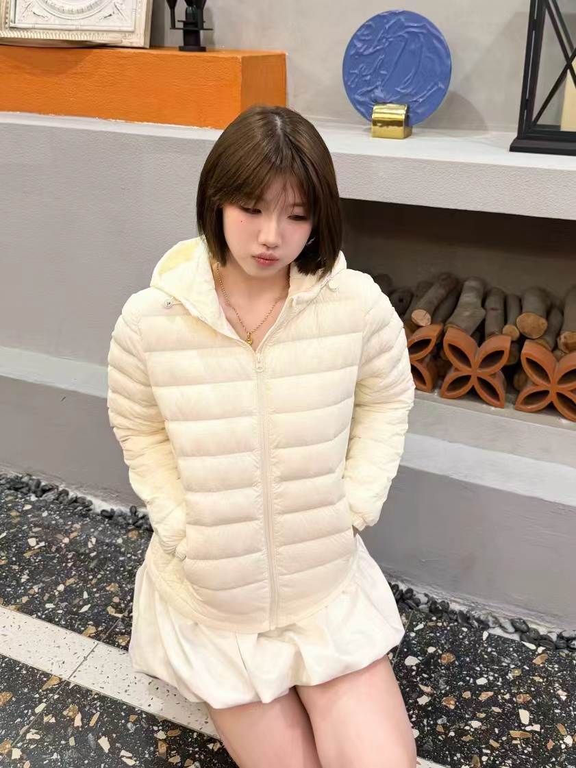 骆驼排骨羽绒服连帽90鸭绒保暖面包服 194.4元 - 86线报