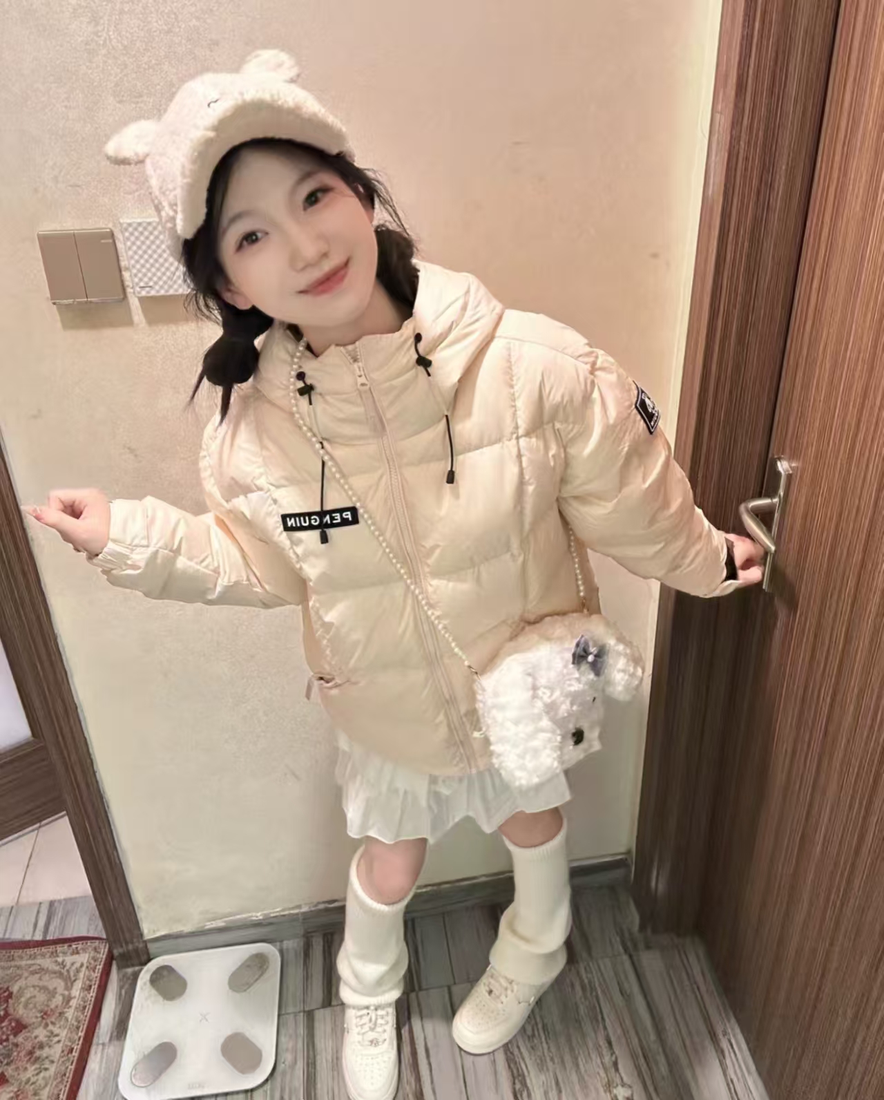骆驼集团旗舰店企鹅热能羽绒服女款冬季加厚短款面包服 260元 - 86线报
