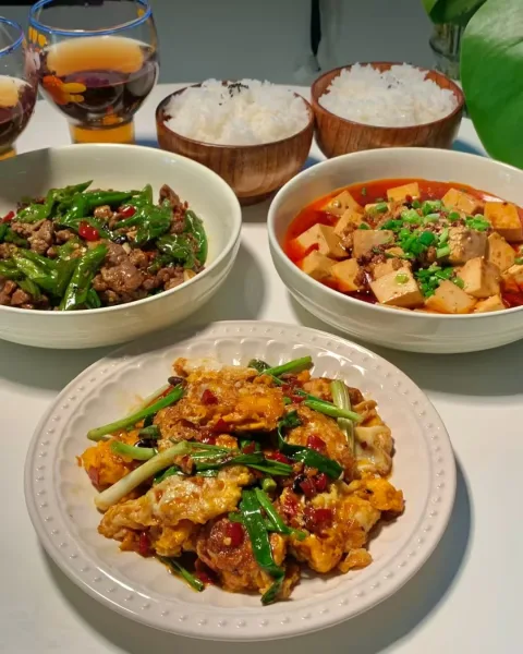 有亩菜园酸豆角罐装酱菜麻辣黄瓜大罐装榨菜香辣麻辣萝卜干下饭菜 图片 3