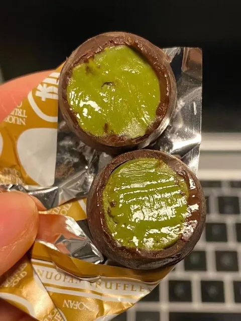 诺梵坚果金松露巧克力夹心官方纯可可脂节礼物礼盒休闲零食糖果 图片 3