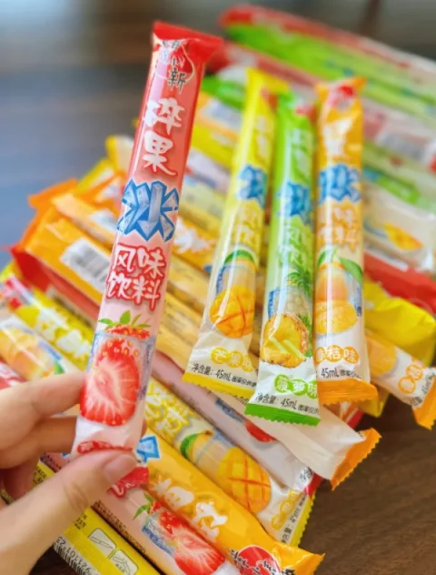 蜡笔小新45ml果味碎果冰碎碎冰棒冰乳酸夏季冰品冰棍儿童休闲零食 图片 1