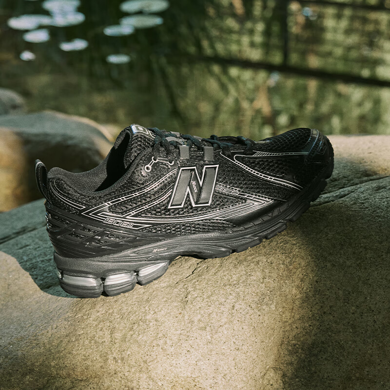new balance 1906R系列男女款复古老爹鞋M1906RCH 421.24元 - 86线报