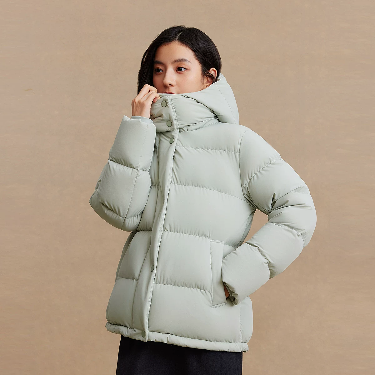 波司登白月光女款加厚连帽羽绒服B250245296含绒量90% 659.2元 - 86线报