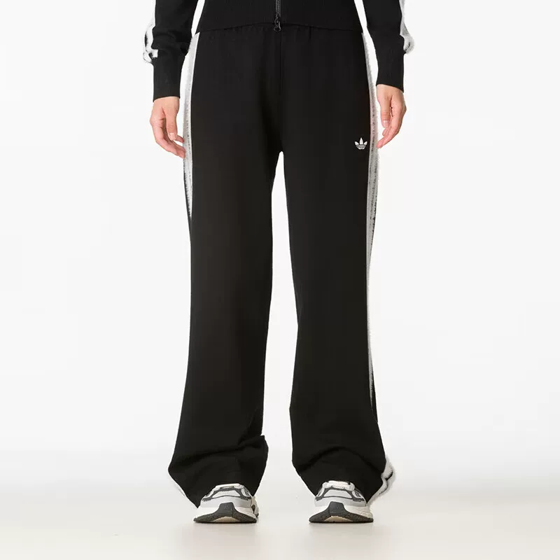adidas女款宽松运动裤KS9363 423元 - 86线报